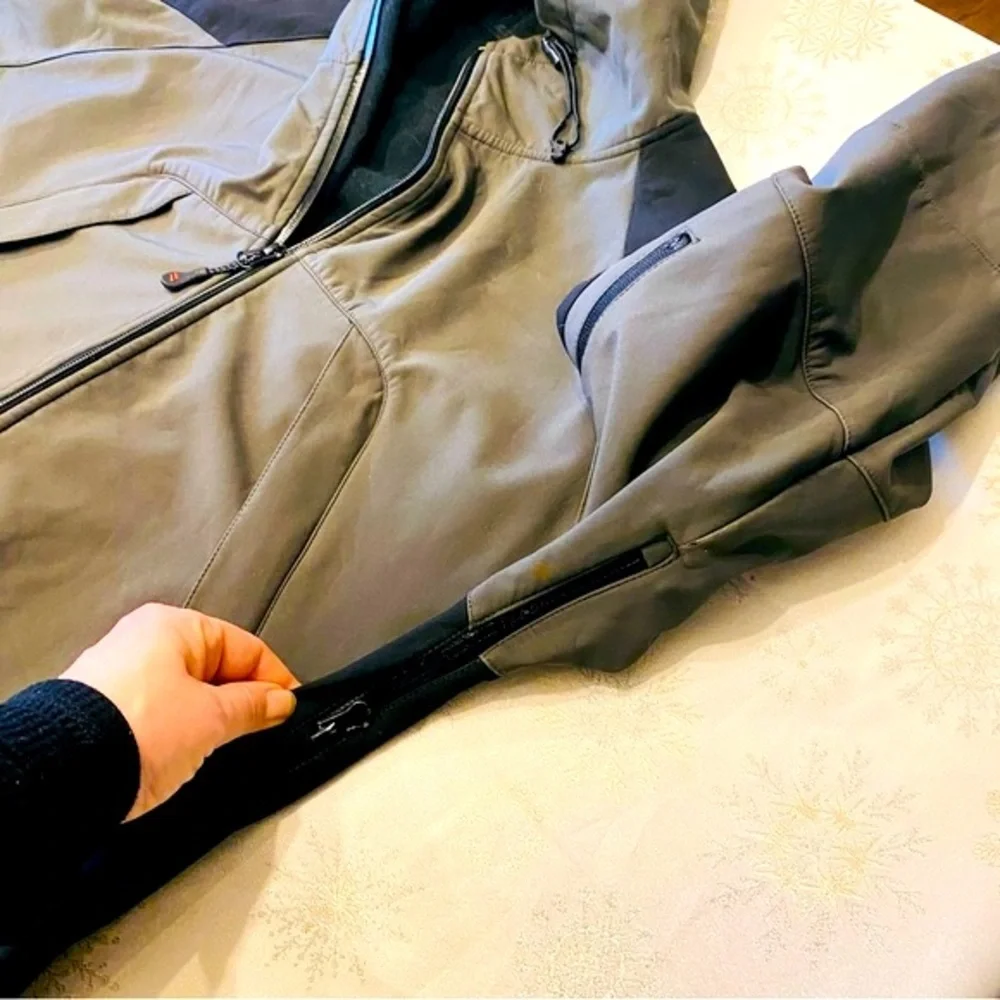 Ice Wear Iceland Softshell Water Repellant Hooded Jacket Gray Men Large
